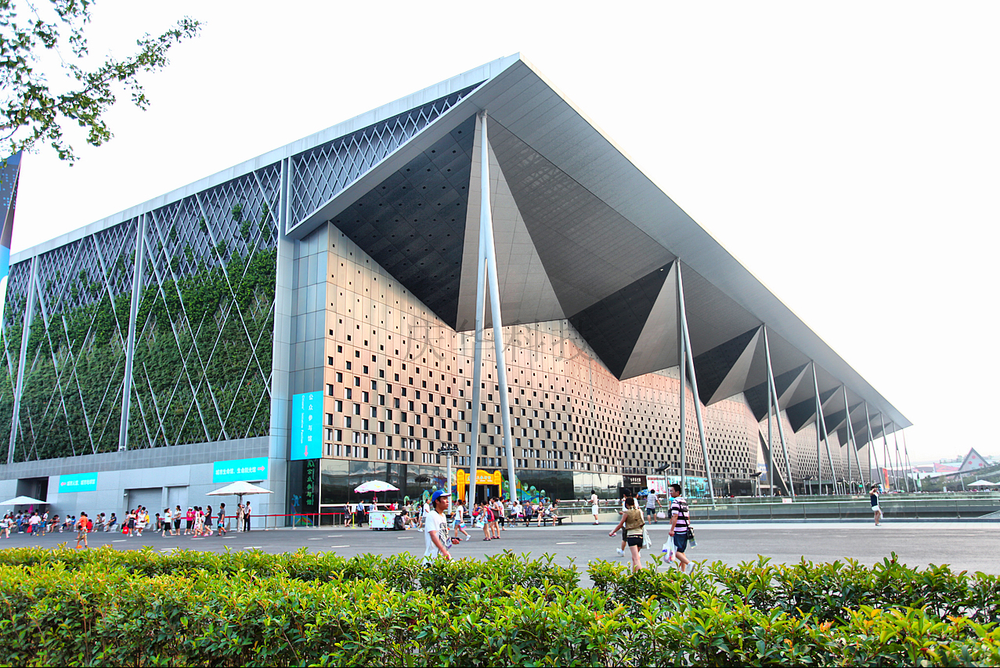 上海世博会主题馆(简称主题馆)为2010年上海世博会永久性保留建筑.